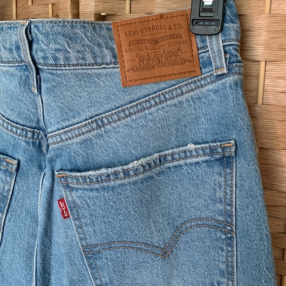 Levi’s Premium 70’s High Flare Jeans 👖 - Picture 14 of 17